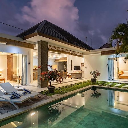 Villa Lotus By Optimum Bali Villas Seminyak Exterior foto